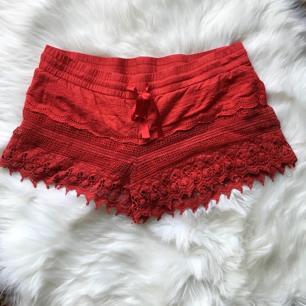 Red shorts no boundaries